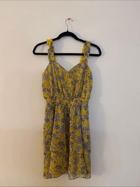 Collective Concepts Yellow & Gray Floral Dress Size Small